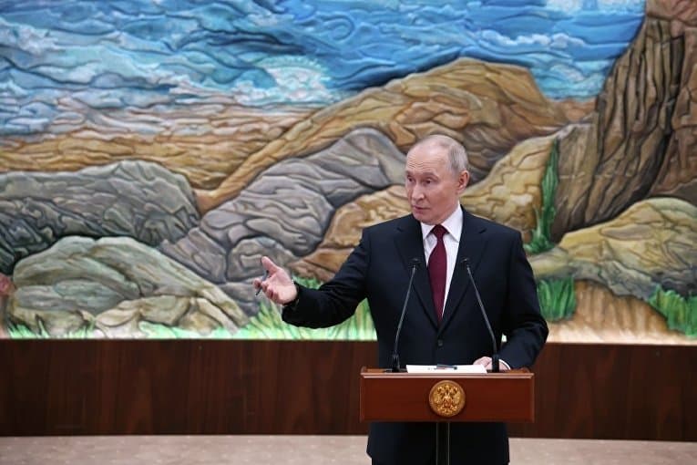 Путин заявил о потерях миллиардов рублей из-за ввоза товаров без документов